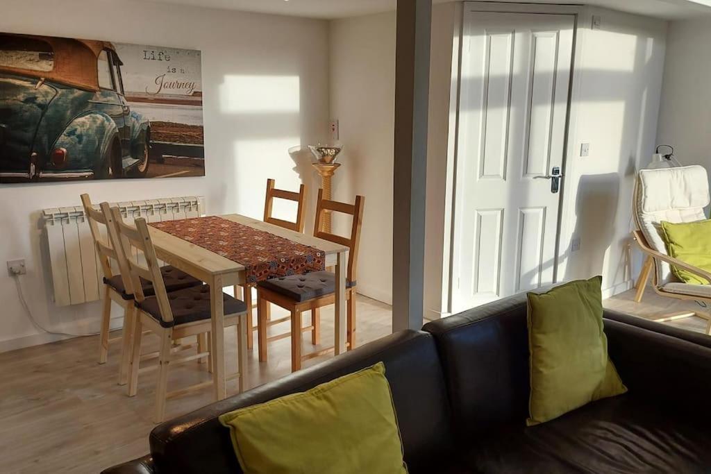 Orchard Nook - Sleeps 4, 2 Bedrooms Kendal Exterior photo